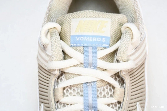 Oatmeal  Vomero 5 Zoom FB8825-111   Nike 0117